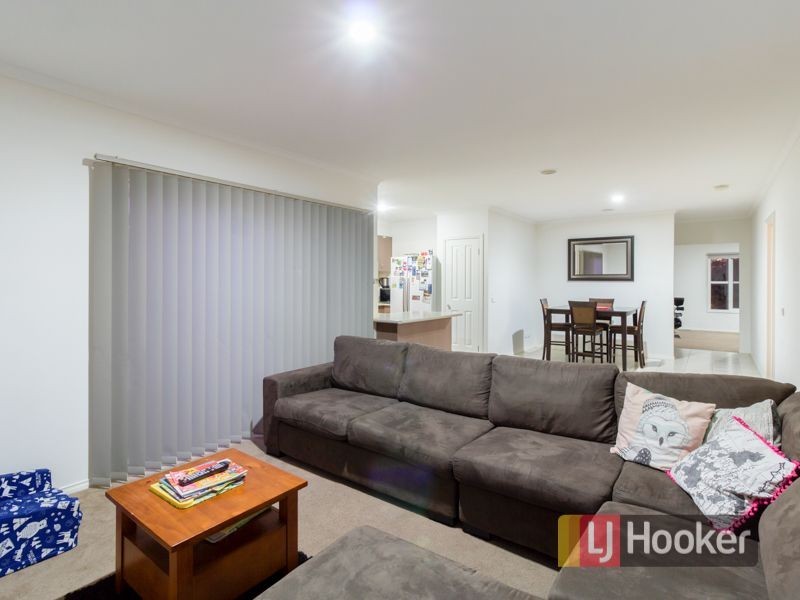 7 Caspian Chase, Pakenham VIC 3810