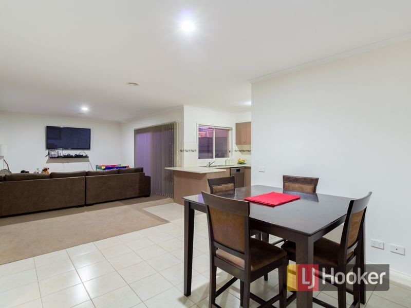7 Caspian Chase, Pakenham VIC 3810