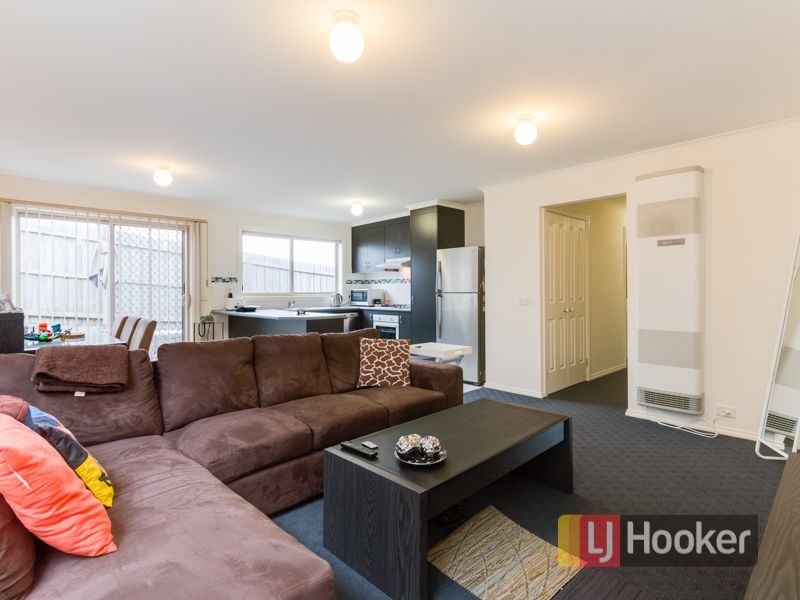 8/51 Leigh Drive, Pakenham VIC 3810