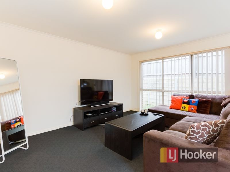 8/51 Leigh Drive, Pakenham VIC 3810