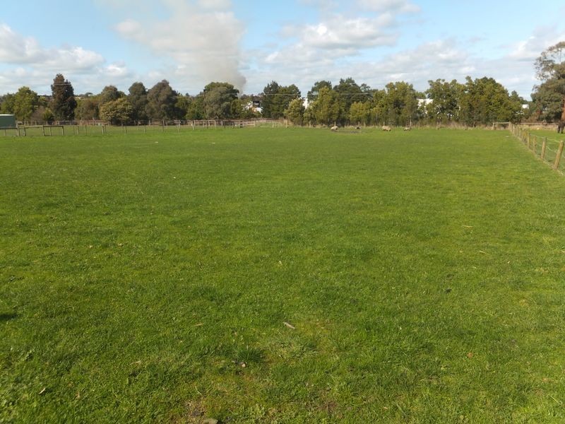 44A Pinehill Drive, Pakenham VIC 3810