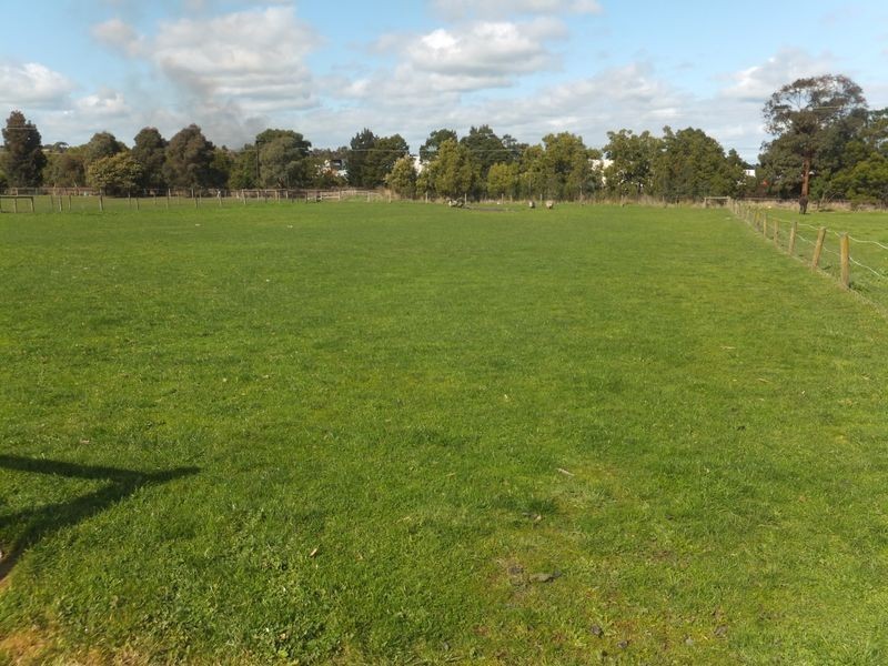 44A Pinehill Drive, Pakenham VIC 3810