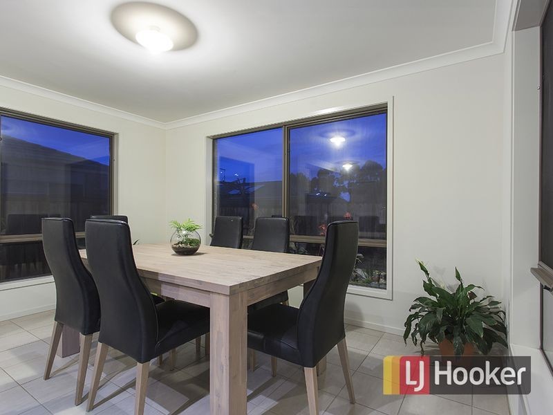 21 Cranbrook Circuit, Officer VIC 3809