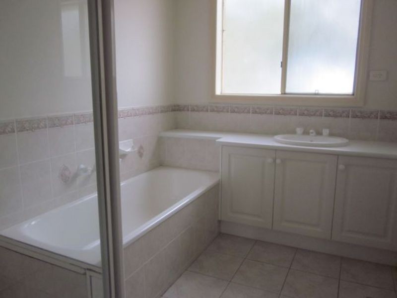 94 Eagle Drive, Pakenham VIC 3810