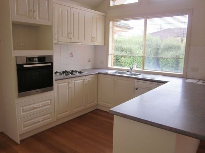 94 Eagle Drive, Pakenham VIC 3810