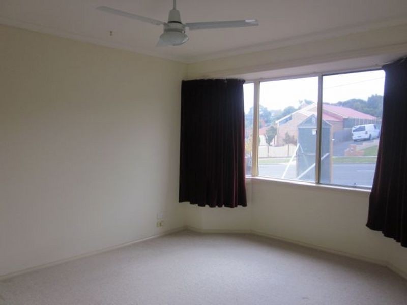 94 Eagle Drive, Pakenham VIC 3810