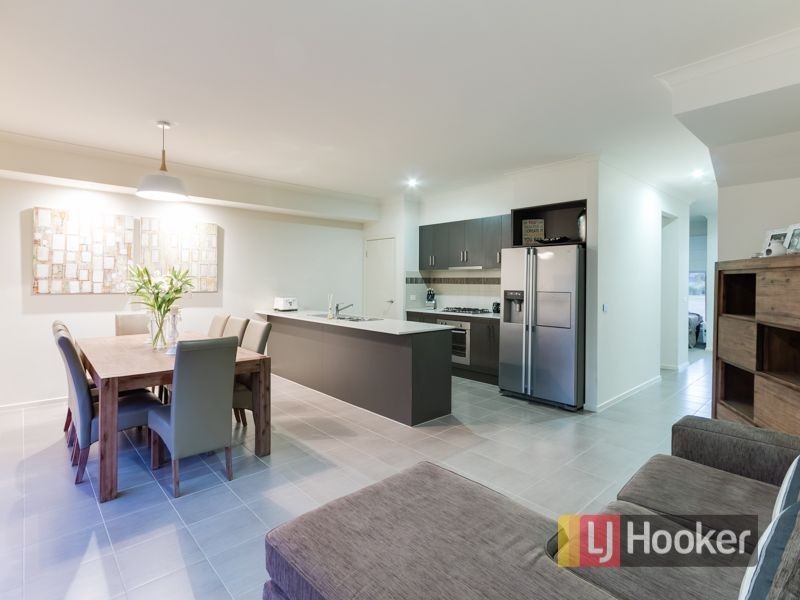 3 Pine Way, Pakenham VIC 3810