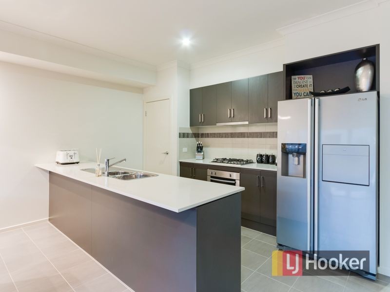 3 Pine Way, Pakenham VIC 3810