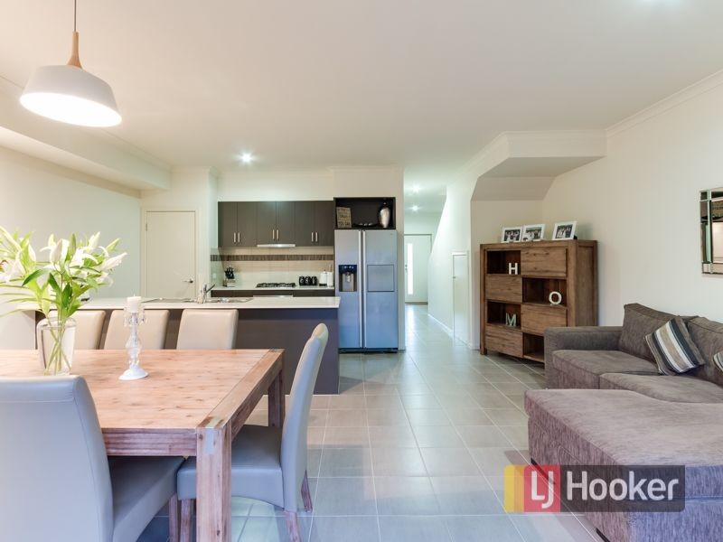 3 Pine Way, Pakenham VIC 3810