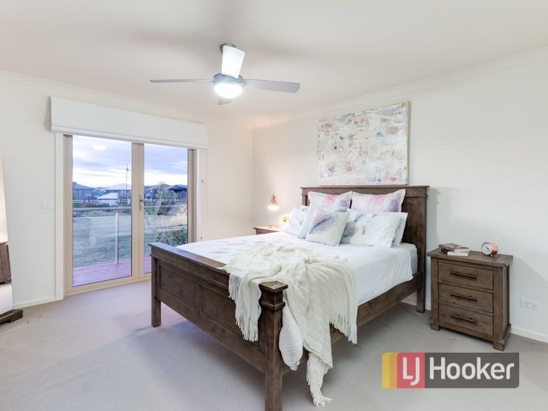 3 Pine Way, Pakenham VIC 3810