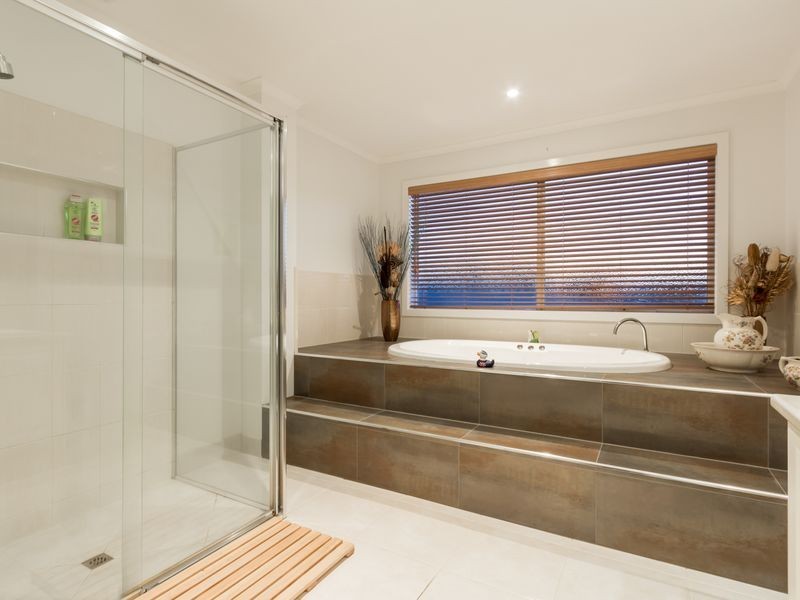 7 Dairy Close, Officer VIC 3809