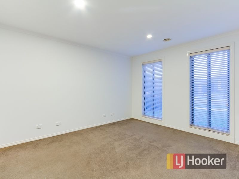 94 Leigh Drive, Pakenham VIC 3810