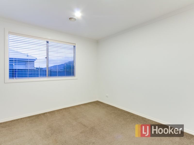 94 Leigh Drive, Pakenham VIC 3810