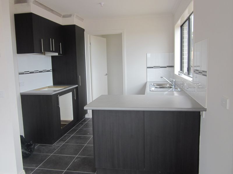 12/107 Army Road, Pakenham VIC 3810