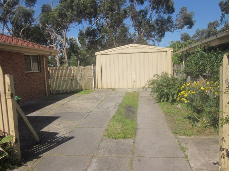 26 Pommel Street, Pakenham VIC 3810