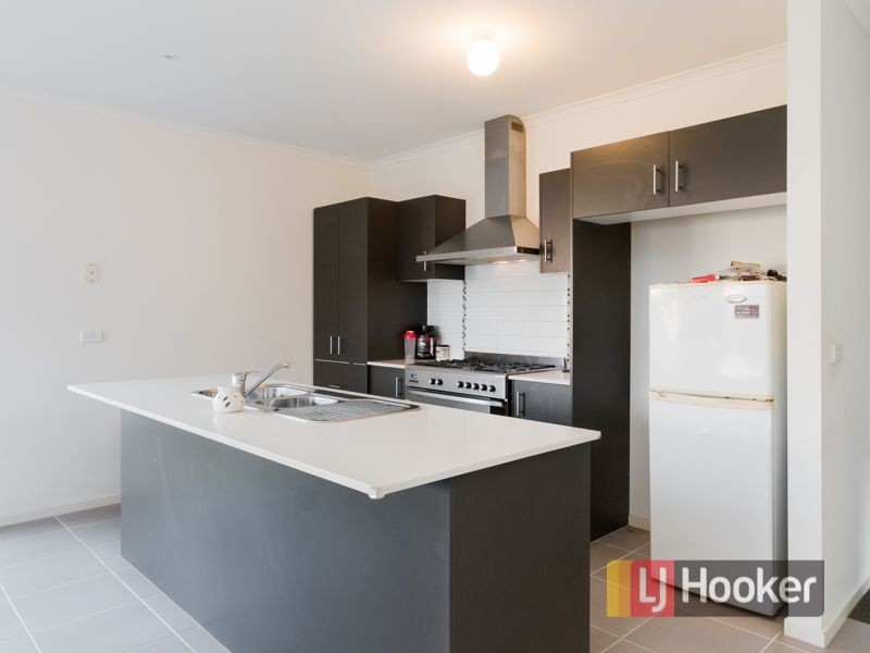 13 Macadamia Street, Pakenham VIC 3810