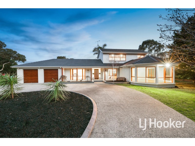 20 Meeking Drive, Pakenham VIC 3810