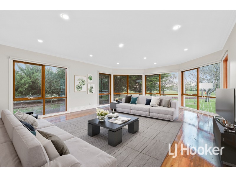 20 Meeking Drive, Pakenham VIC 3810