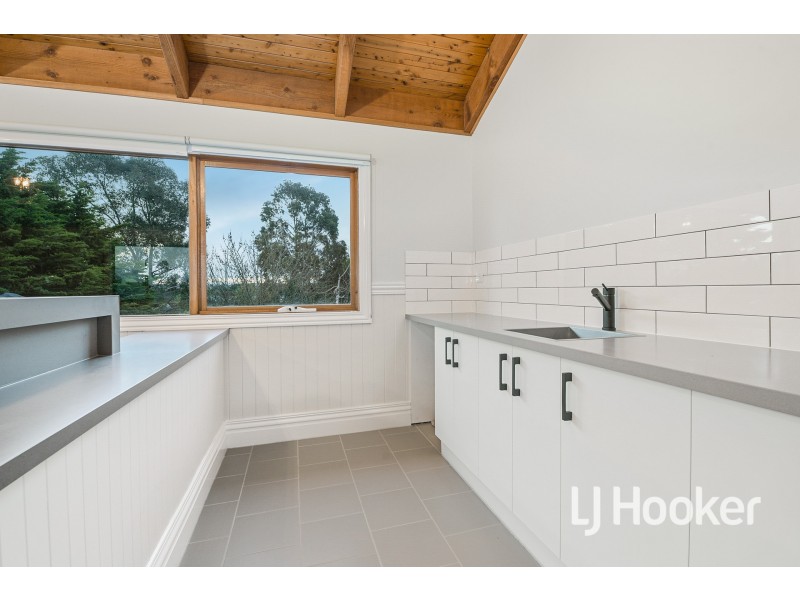 20 Meeking Drive, Pakenham VIC 3810