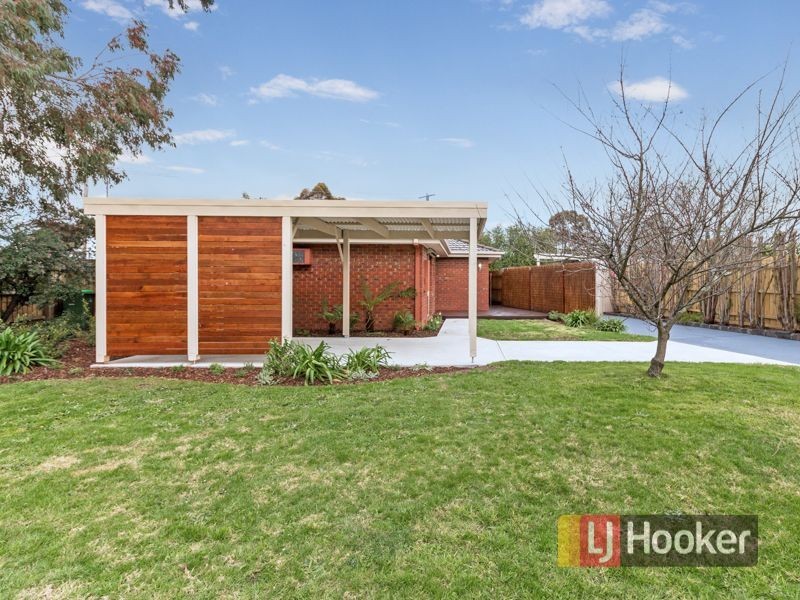 6 Sykes Court, Pakenham VIC 3810