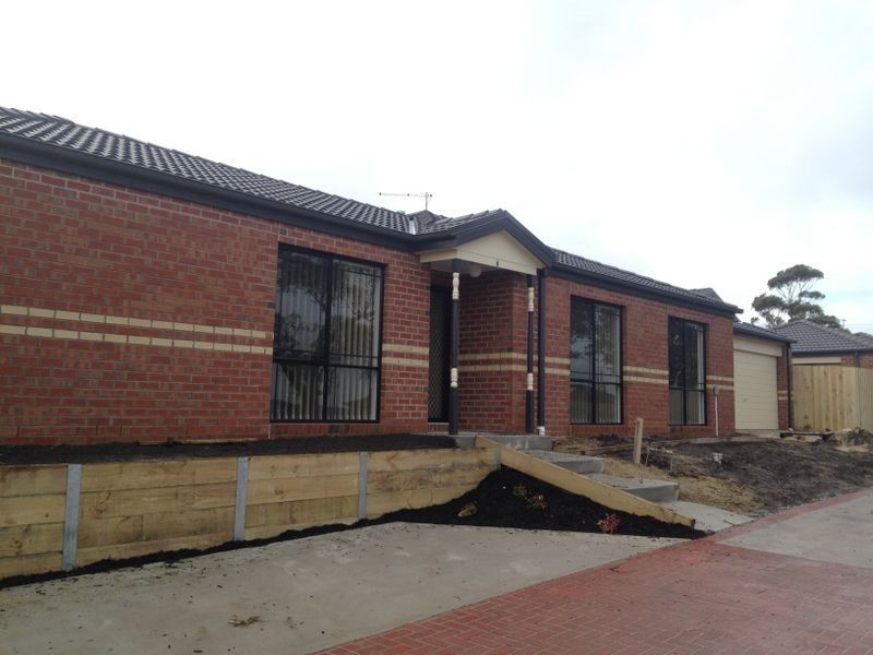 4/107 Army Road, Pakenham VIC 3810