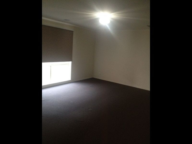 50 Arden Avenue, Pakenham VIC 3810