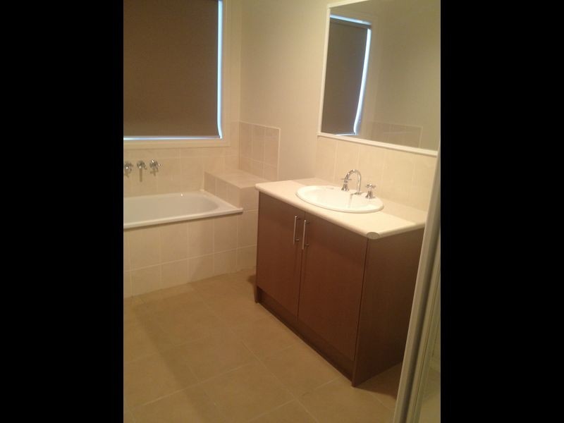 50 Arden Avenue, Pakenham VIC 3810