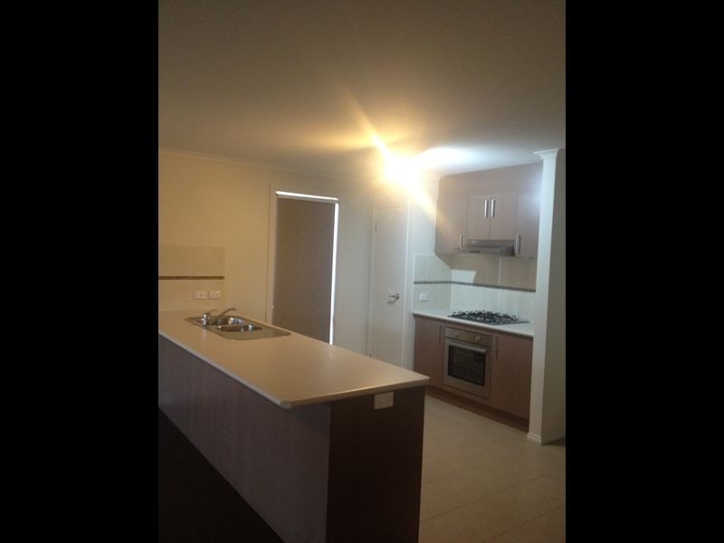 50 Arden Avenue, Pakenham VIC 3810