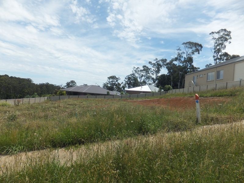 6 Waterford Court, Drouin VIC 3818