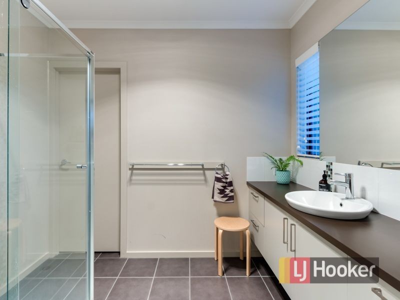 11 Radiata Circuit, Pakenham VIC 3810