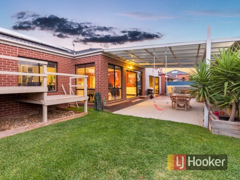 11 Radiata Circuit, Pakenham VIC 3810