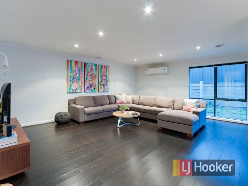 34 Constance Way, Pakenham VIC 3810