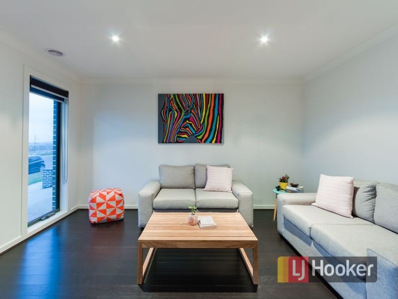 34 Constance Way, Pakenham VIC 3810