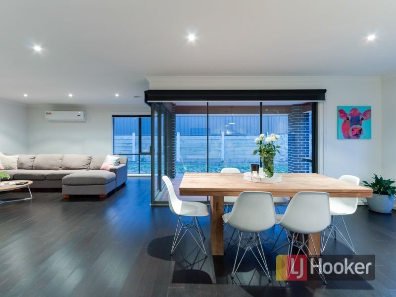 34 Constance Way, Pakenham VIC 3810