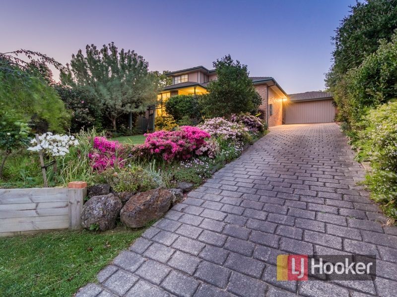 3 McInnes Court, Pakenham VIC 3810