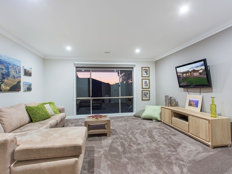 2 Cooper Rise, Bunyip VIC 3815