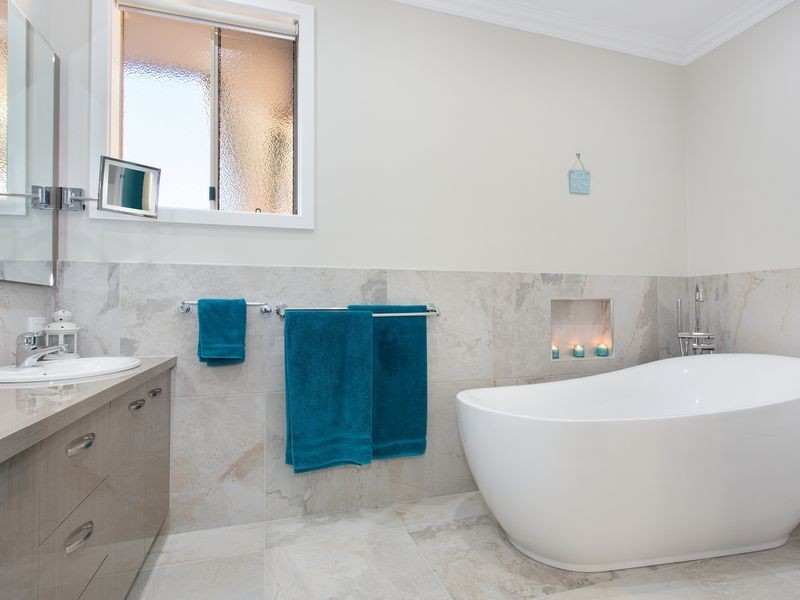 2 Cooper Rise, Bunyip VIC 3815