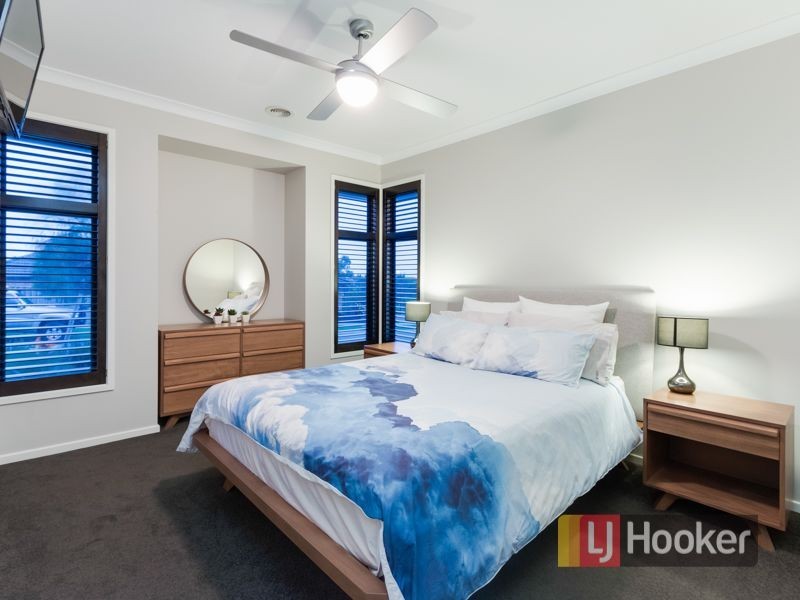 8 Berkley Street, Pakenham VIC 3810