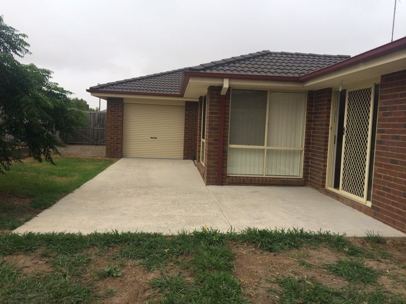 7 Storey Drive, Pakenham VIC 3810