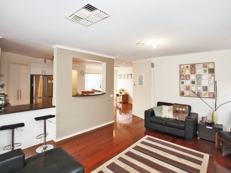 52 Shearwater Drive, Pakenham VIC 3810