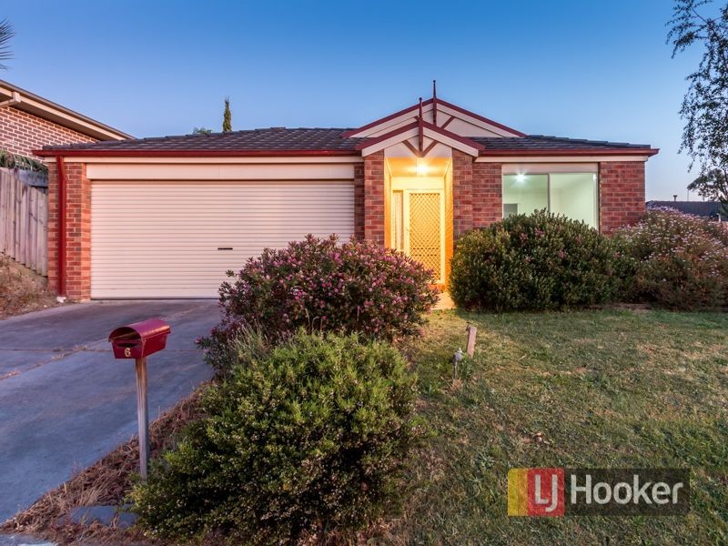 6 Ash Crescent, Pakenham VIC 3810