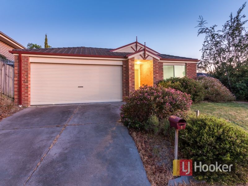 6 Ash Crescent, Pakenham VIC 3810