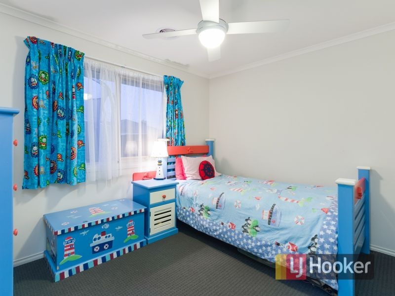 21 Carey Crescent, Pakenham VIC 3810