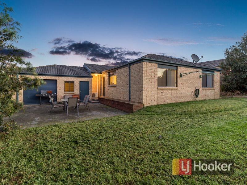 57 Tuscany Rise, Pakenham VIC 3810