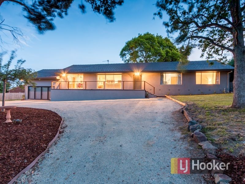 6 Elrona Court, Pakenham VIC 3810