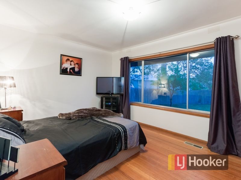 6 Elrona Court, Pakenham VIC 3810