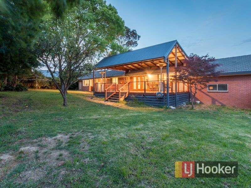 6 Elrona Court, Pakenham VIC 3810