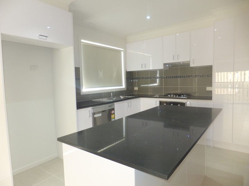 1/37 Jefferson Road, Garfield VIC 3814