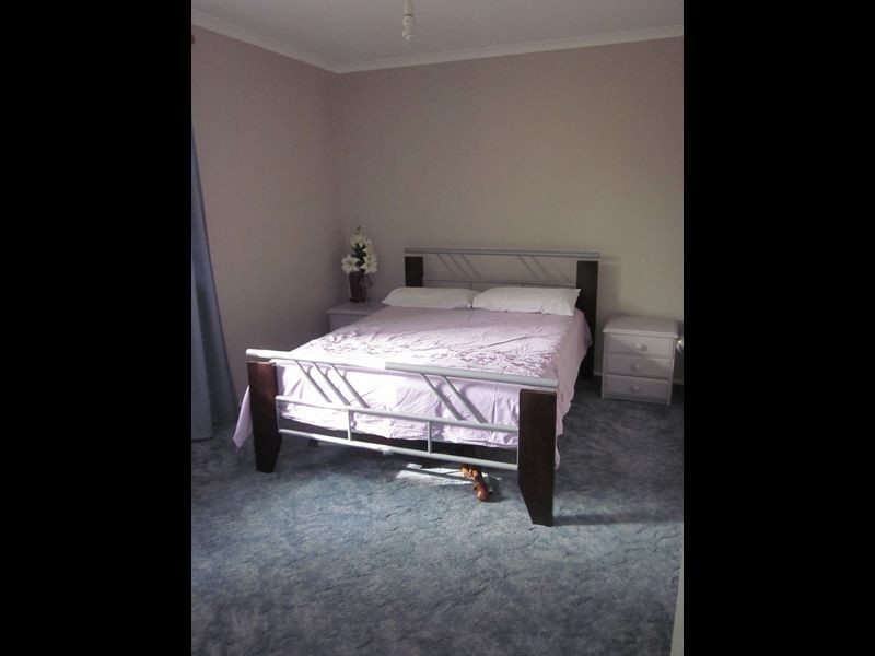 4/9 Rogers Street, Pakenham VIC 3810