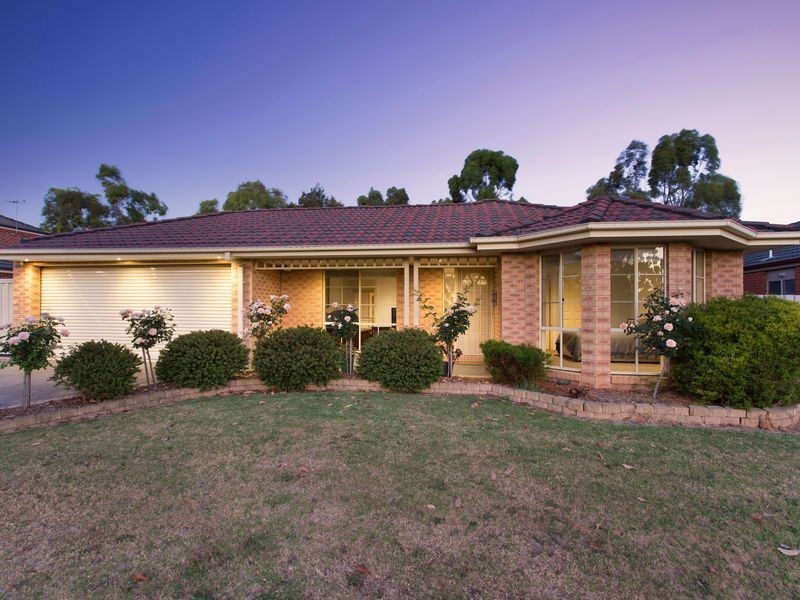 37 Spring Circuit, Pakenham VIC 3810